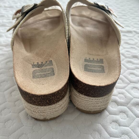 Chinese Laundry Pretends Crochet Sandal size 6.5 platform - Picture 3 of 5